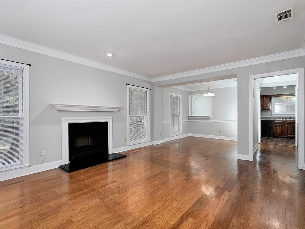 7500 Roswell Road Unit 100, Sandy Springs, Georgia 30350, 2 Bedrooms Bedrooms, ,2 BathroomsBathrooms,Residential,Sold,7500 Roswell Road Unit 100,7065715