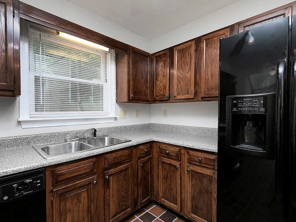 7500 Roswell Road Unit 100, Sandy Springs, Georgia 30350, 2 Bedrooms Bedrooms, ,2 BathroomsBathrooms,Residential,Sold,7500 Roswell Road Unit 100,7065715