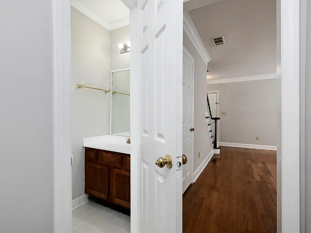 7500 Roswell Road Unit 100, Sandy Springs, Georgia 30350, 2 Bedrooms Bedrooms, ,2 BathroomsBathrooms,Residential,Sold,7500 Roswell Road Unit 100,7065715