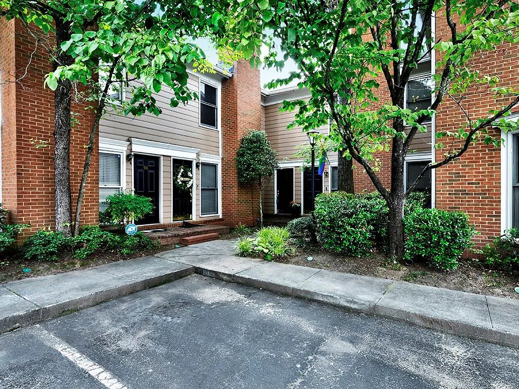 7500 Roswell Road Unit 100, Sandy Springs, Georgia 30350, 2 Bedrooms Bedrooms, ,2 BathroomsBathrooms,Residential,Sold,7500 Roswell Road Unit 100,7065715