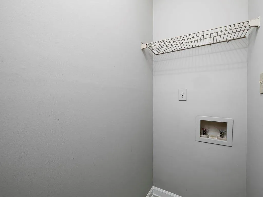 7500 Roswell Road Unit 100, Sandy Springs, Georgia 30350, 2 Bedrooms Bedrooms, ,2 BathroomsBathrooms,Residential,Sold,7500 Roswell Road Unit 100,7065715