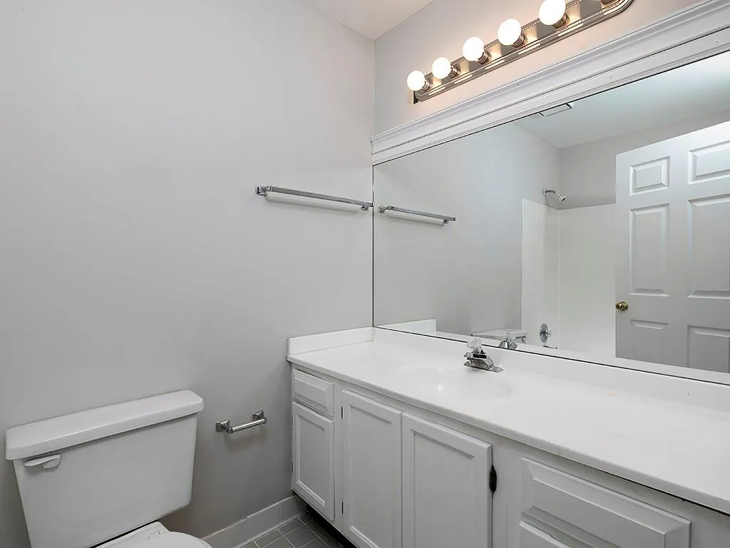 7500 Roswell Road Unit 100, Sandy Springs, Georgia 30350, 2 Bedrooms Bedrooms, ,2 BathroomsBathrooms,Residential,Sold,7500 Roswell Road Unit 100,7065715