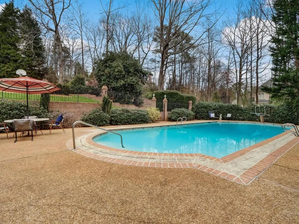 5605 Whitner Drive, Sandy Springs, Georgia 30327, 5 Bedrooms Bedrooms, ,4 BathroomsBathrooms,Residential,Sold,5605 Whitner Drive,6995574