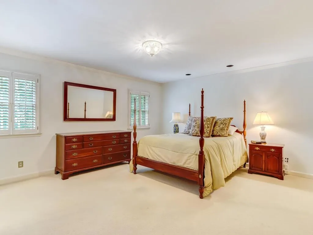 5605 Whitner Drive, Sandy Springs, Georgia 30327, 5 Bedrooms Bedrooms, ,4 BathroomsBathrooms,Residential,Sold,5605 Whitner Drive,6995574