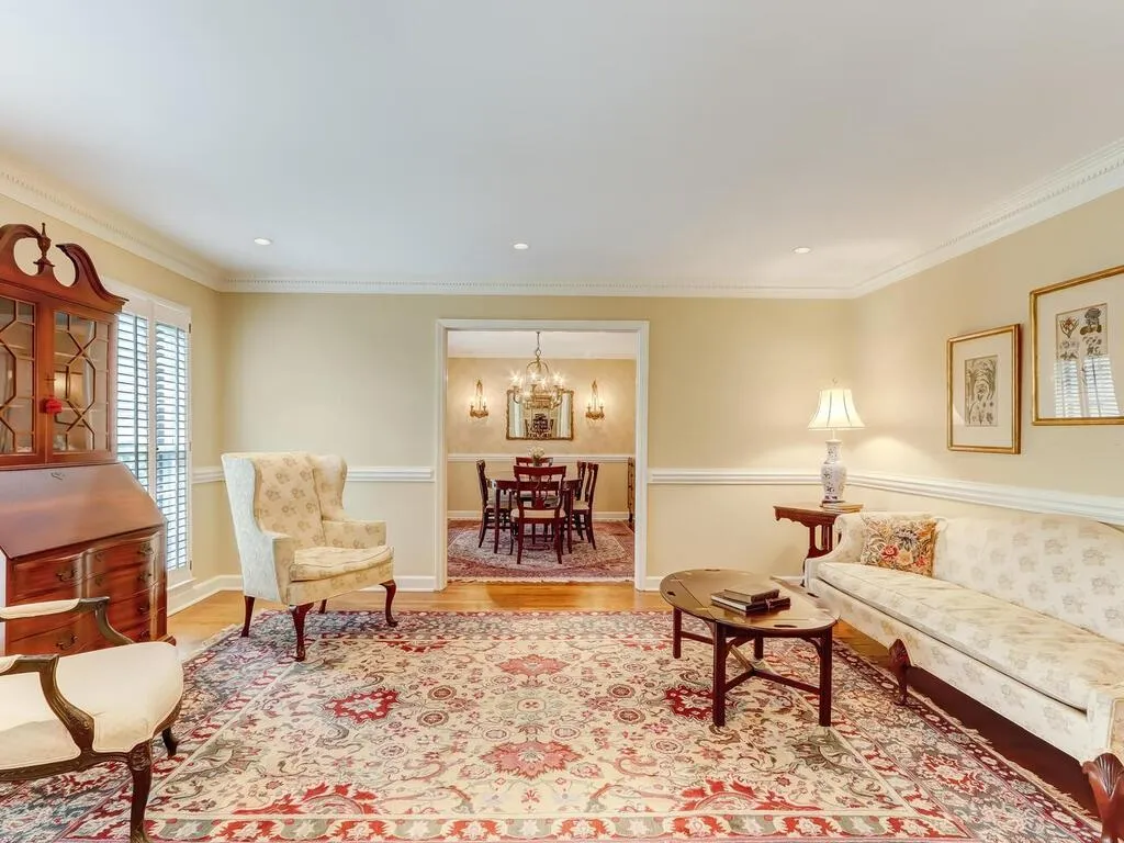 5605 Whitner Drive, Sandy Springs, Georgia 30327, 5 Bedrooms Bedrooms, ,4 BathroomsBathrooms,Residential,Sold,5605 Whitner Drive,6995574