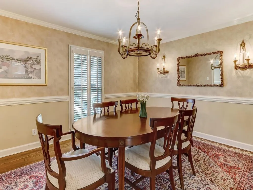 5605 Whitner Drive, Sandy Springs, Georgia 30327, 5 Bedrooms Bedrooms, ,4 BathroomsBathrooms,Residential,Sold,5605 Whitner Drive,6995574