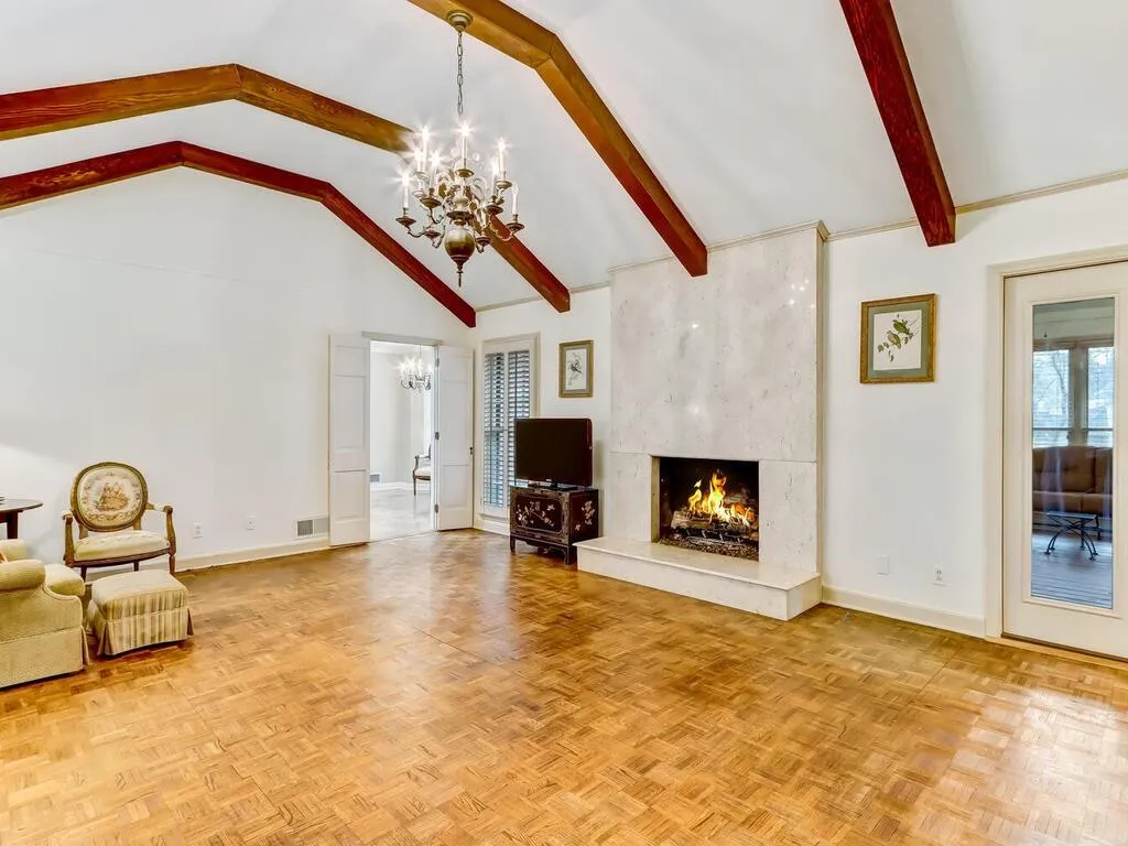 5605 Whitner Drive, Sandy Springs, Georgia 30327, 5 Bedrooms Bedrooms, ,4 BathroomsBathrooms,Residential,Sold,5605 Whitner Drive,6995574