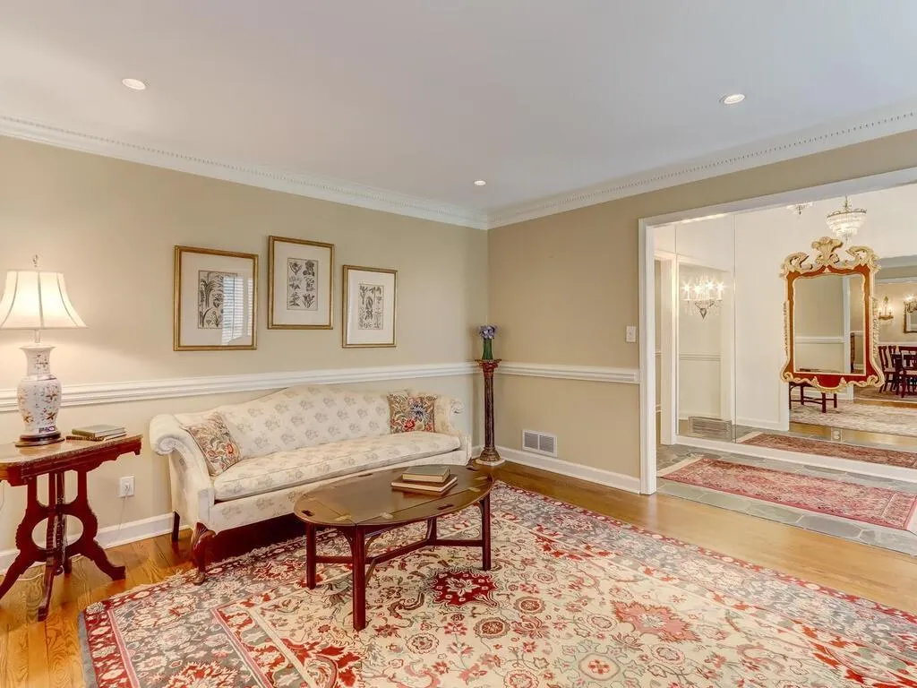 5605 Whitner Drive, Sandy Springs, Georgia 30327, 5 Bedrooms Bedrooms, ,4 BathroomsBathrooms,Residential,Sold,5605 Whitner Drive,6995574