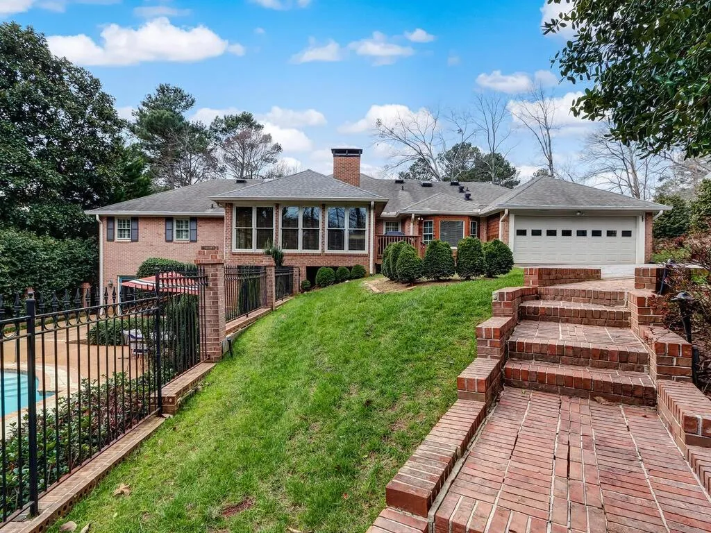 5605 Whitner Drive, Sandy Springs, Georgia 30327, 5 Bedrooms Bedrooms, ,4 BathroomsBathrooms,Residential,Sold,5605 Whitner Drive,6995574
