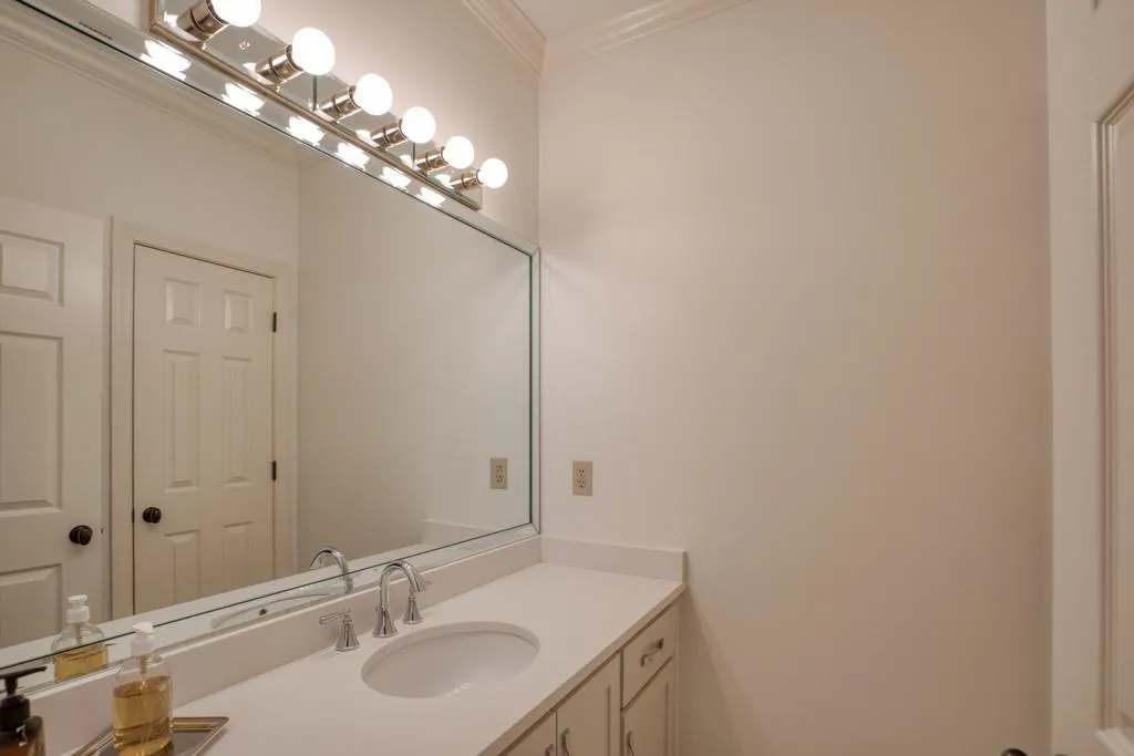 7875 Landowne Drive, Atlanta, Georgia 30350, 5 Bedrooms Bedrooms, ,4 BathroomsBathrooms,Residential,Sold,7875 Landowne Drive,6128994