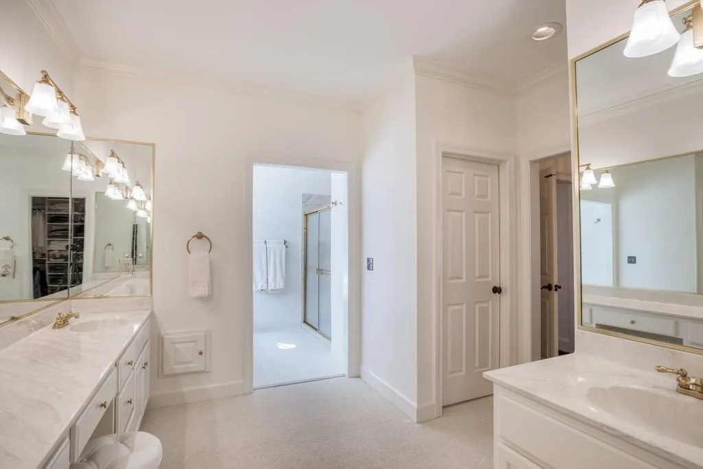 7875 Landowne Drive, Atlanta, Georgia 30350, 5 Bedrooms Bedrooms, ,4 BathroomsBathrooms,Residential,Sold,7875 Landowne Drive,6128994