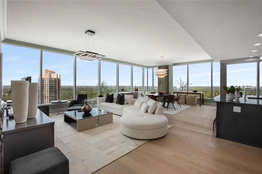 3630 Peachtree Road Ne Unit 3207, Atlanta, Georgia 30326, 3 Bedrooms Bedrooms, ,3 BathroomsBathrooms,Residential,For Sale,3630 Peachtree Road Ne Unit 3207,7561590
