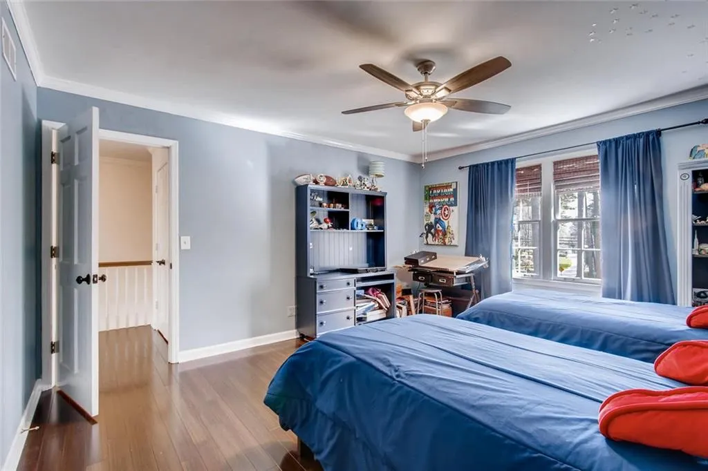 2959 Spalding Drive, Sandy Springs, Georgia 30350, 5 Bedrooms Bedrooms, ,3 BathroomsBathrooms,Residential,Sold,2959 Spalding Drive,6522597