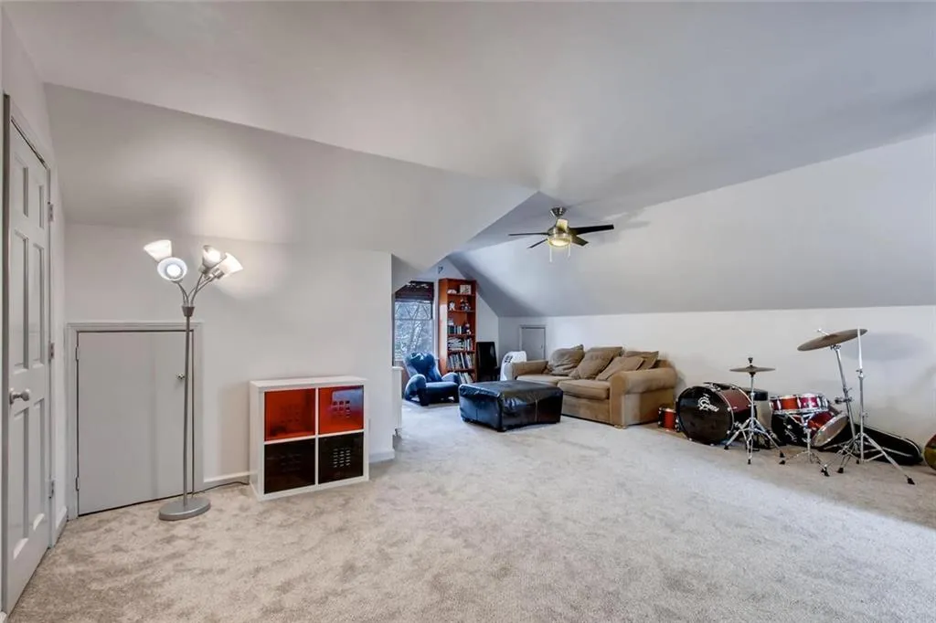 2959 Spalding Drive, Sandy Springs, Georgia 30350, 5 Bedrooms Bedrooms, ,3 BathroomsBathrooms,Residential,Sold,2959 Spalding Drive,6522597