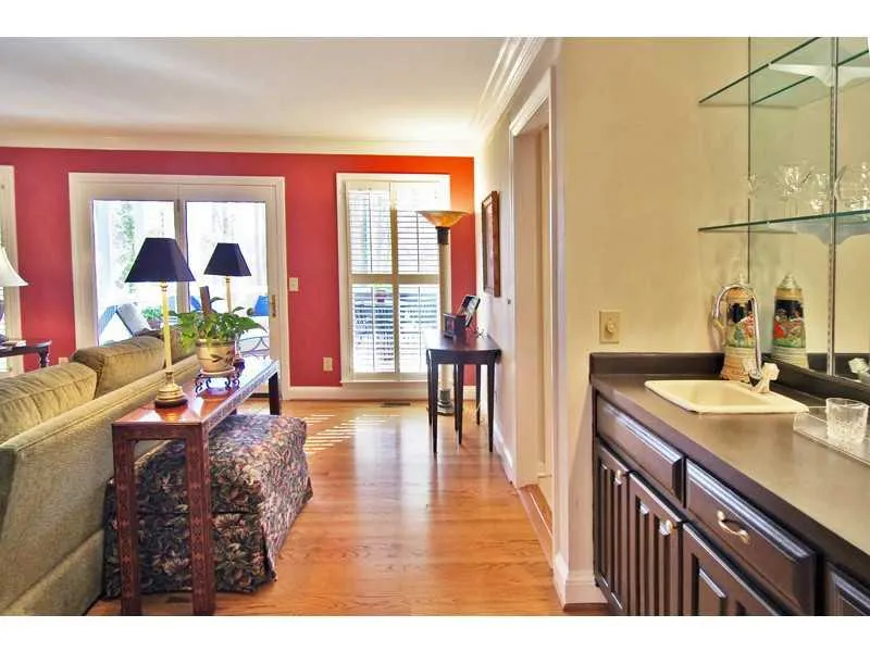 494 W Spalding Drive Ne, Atlanta, Georgia 30328, 4 Bedrooms Bedrooms, ,2 BathroomsBathrooms,Residential,Sold,494 W Spalding Drive Ne,5371359
