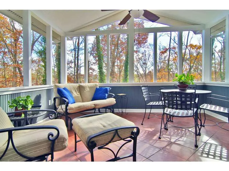 494 W Spalding Drive Ne, Atlanta, Georgia 30328, 4 Bedrooms Bedrooms, ,2 BathroomsBathrooms,Residential,Sold,494 W Spalding Drive Ne,5371359