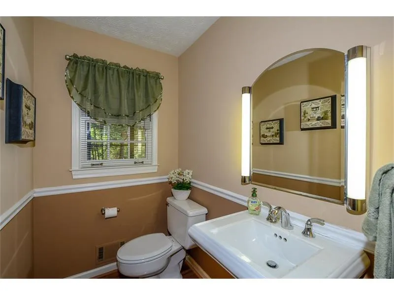 305 Spindle Court, Sandy Springs, Georgia 30350, 4 Bedrooms Bedrooms, ,3 BathroomsBathrooms,Residential,Sold,305 Spindle Court,5807049