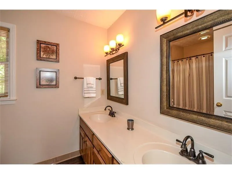 305 Spindle Court, Sandy Springs, Georgia 30350, 4 Bedrooms Bedrooms, ,3 BathroomsBathrooms,Residential,Sold,305 Spindle Court,5807049