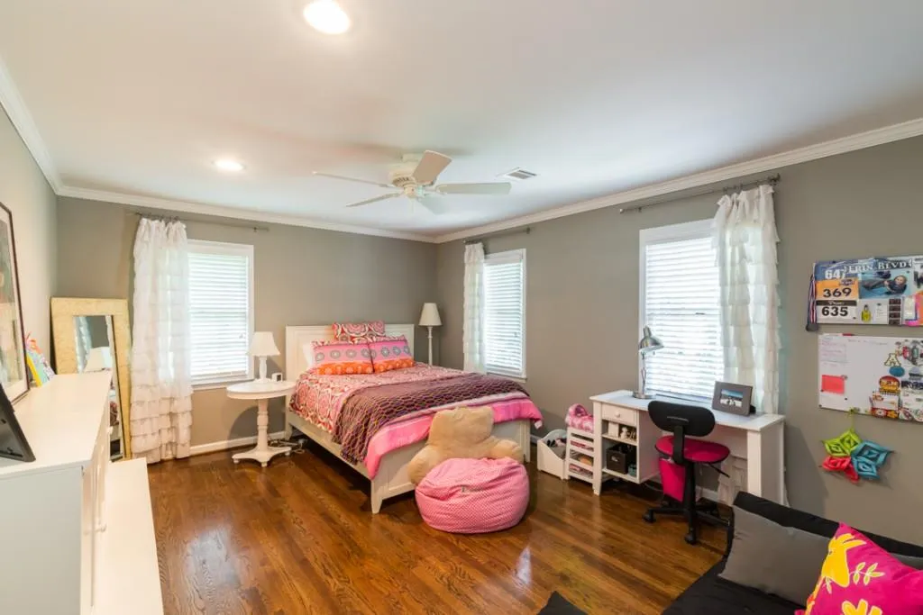 6160 Mountain Brook Lane, Sandy Springs, Georgia 30328, 4 Bedrooms Bedrooms, ,3 BathroomsBathrooms,Residential,Sold,6160 Mountain Brook Lane,5891106