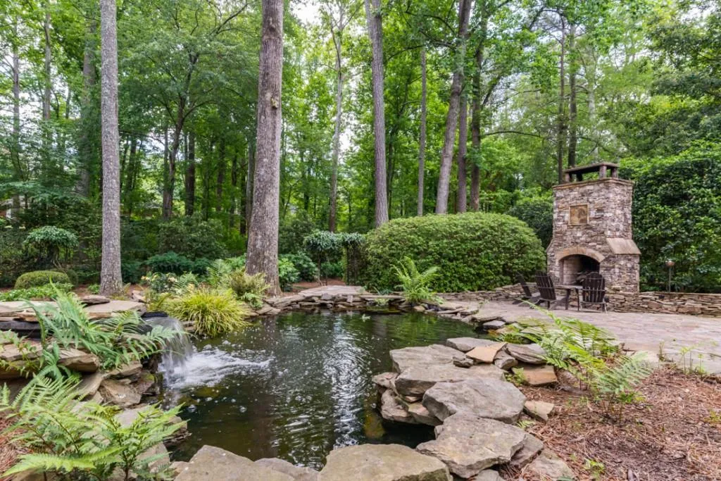 6160 Mountain Brook Lane, Sandy Springs, Georgia 30328, 4 Bedrooms Bedrooms, ,3 BathroomsBathrooms,Residential,Sold,6160 Mountain Brook Lane,5891106