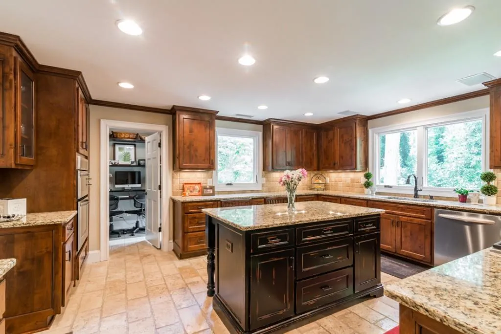 6160 Mountain Brook Lane, Sandy Springs, Georgia 30328, 4 Bedrooms Bedrooms, ,3 BathroomsBathrooms,Residential,Sold,6160 Mountain Brook Lane,5891106