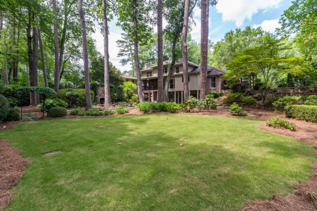 6160 Mountain Brook Lane, Sandy Springs, Georgia 30328, 4 Bedrooms Bedrooms, ,3 BathroomsBathrooms,Residential,Sold,6160 Mountain Brook Lane,5891106