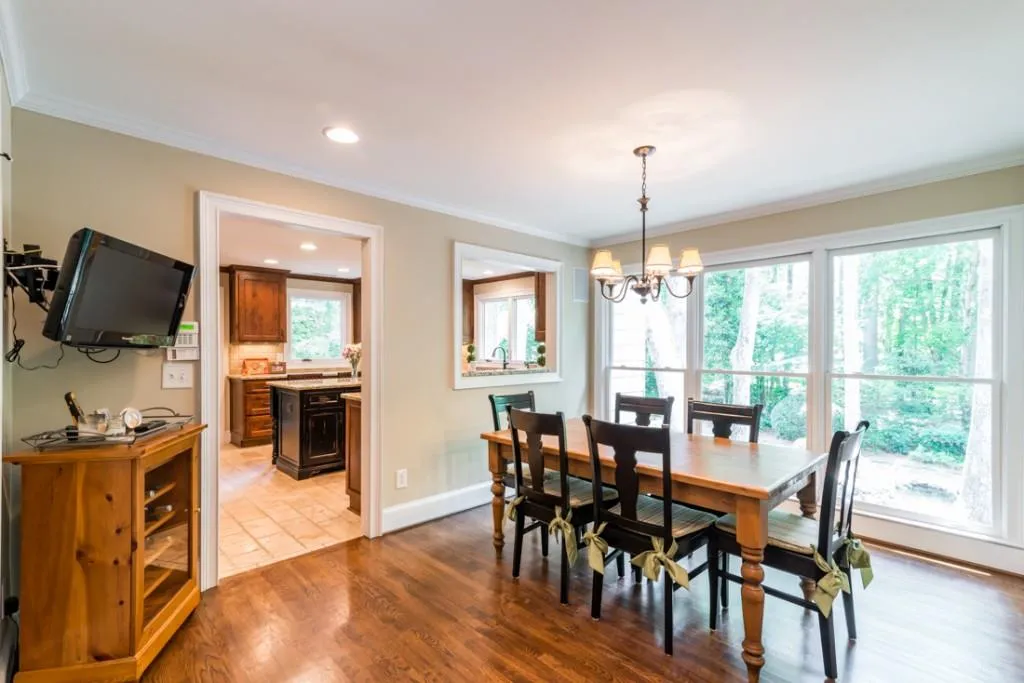 6160 Mountain Brook Lane, Sandy Springs, Georgia 30328, 4 Bedrooms Bedrooms, ,3 BathroomsBathrooms,Residential,Sold,6160 Mountain Brook Lane,5891106