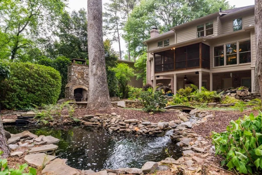 6160 Mountain Brook Lane, Sandy Springs, Georgia 30328, 4 Bedrooms Bedrooms, ,3 BathroomsBathrooms,Residential,Sold,6160 Mountain Brook Lane,5891106