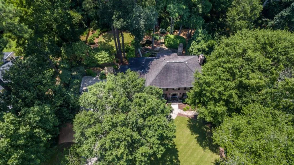 6160 Mountain Brook Lane, Sandy Springs, Georgia 30328, 4 Bedrooms Bedrooms, ,3 BathroomsBathrooms,Residential,Sold,6160 Mountain Brook Lane,5891106