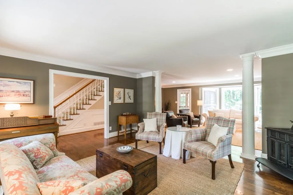 6160 Mountain Brook Lane, Sandy Springs, Georgia 30328, 4 Bedrooms Bedrooms, ,3 BathroomsBathrooms,Residential,Sold,6160 Mountain Brook Lane,5891106