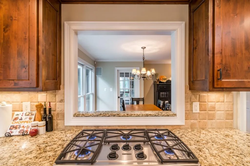 6160 Mountain Brook Lane, Sandy Springs, Georgia 30328, 4 Bedrooms Bedrooms, ,3 BathroomsBathrooms,Residential,Sold,6160 Mountain Brook Lane,5891106