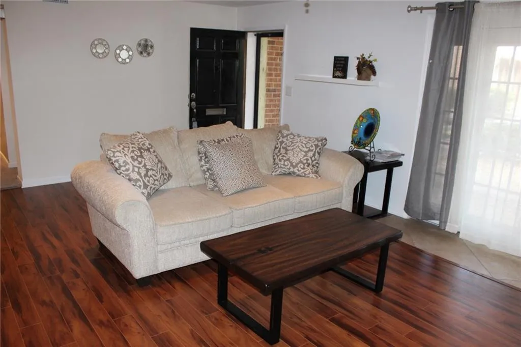 6520 Roswell Road Unit 55, Atlanta, Georgia 30328, 2 Bedrooms Bedrooms, ,2 BathroomsBathrooms,Residential,Sold,6520 Roswell Road Unit 55,5903247