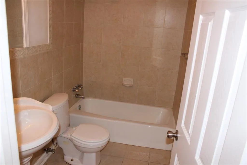 6520 Roswell Road Unit 55, Atlanta, Georgia 30328, 2 Bedrooms Bedrooms, ,2 BathroomsBathrooms,Residential,Sold,6520 Roswell Road Unit 55,5903247