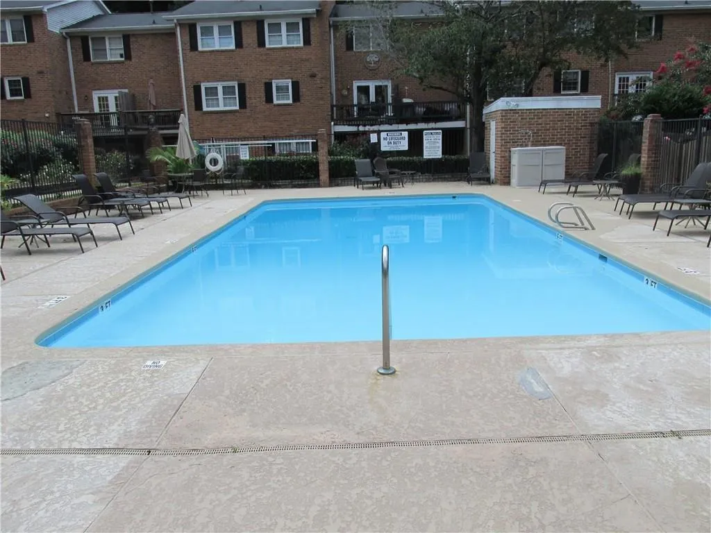 6520 Roswell Road Unit 55, Atlanta, Georgia 30328, 2 Bedrooms Bedrooms, ,2 BathroomsBathrooms,Residential,Sold,6520 Roswell Road Unit 55,5903247