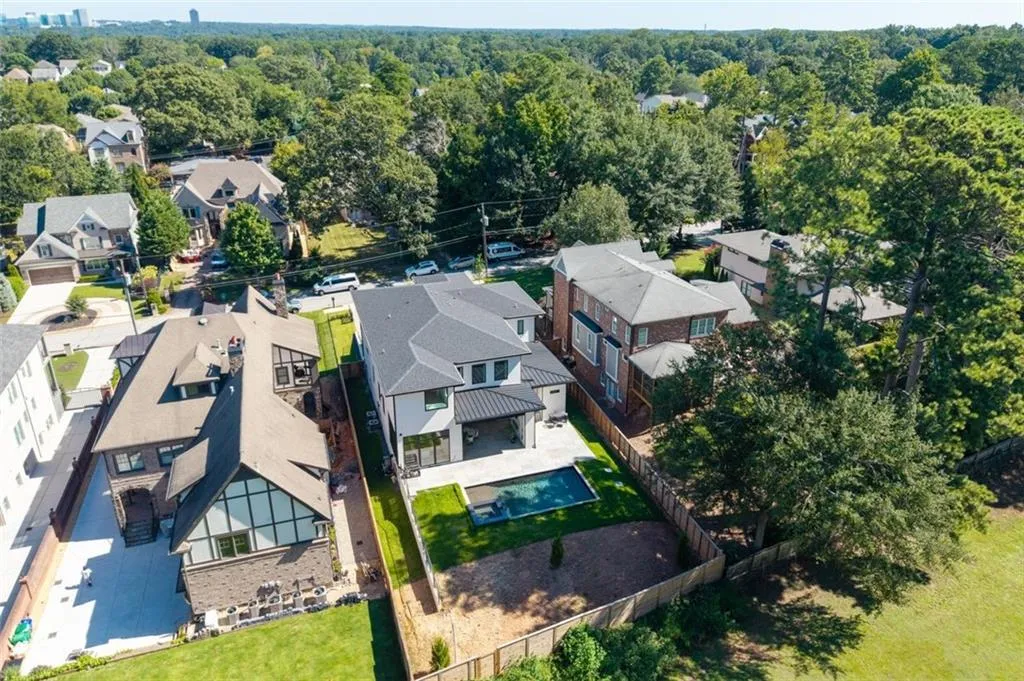 1127 Wimberly Road Ne, Atlanta, Georgia 30319, 5 Bedrooms Bedrooms, ,5 BathroomsBathrooms,Residential,For Sale,1127 Wimberly Road Ne,7647135
