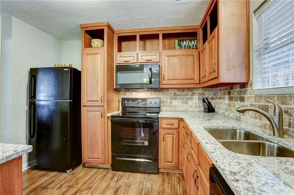 Georgia 30350, ,2 BathroomsBathrooms,Residential,Sold,6681811 Georgia 30350, ,2 BathroomsBathrooms,Residential,Sold,6681811