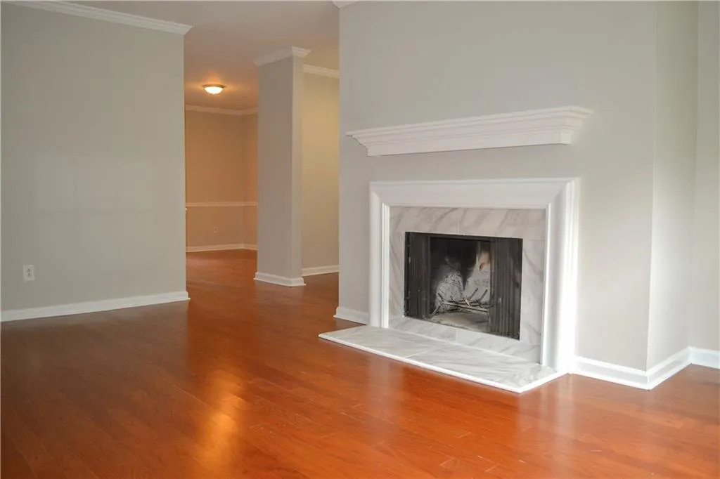 117 Rosaire Place Nw, Atlanta, Georgia 30327, 2 Bedrooms Bedrooms, ,2 BathroomsBathrooms,Residential,Sold,117 Rosaire Place Nw,5989869
