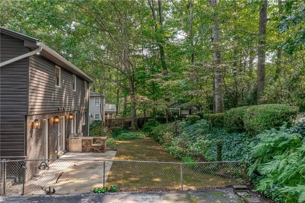 365 Forest Valley Court, Atlanta, Georgia 30342, 5 Bedrooms Bedrooms, ,3 BathroomsBathrooms,Residential,Sold,365 Forest Valley Court,6941814