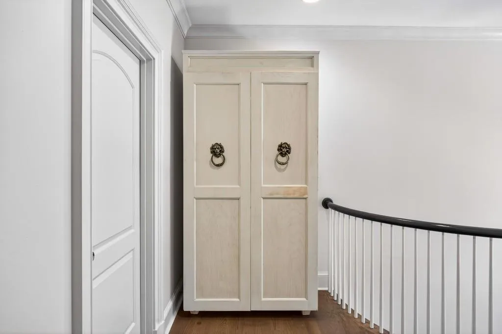 11 Leighton Court, Sandy Springs, Georgia 30327, 6 Bedrooms Bedrooms, ,7 BathroomsBathrooms,Residential,For Sale,11 Leighton Court,7712134