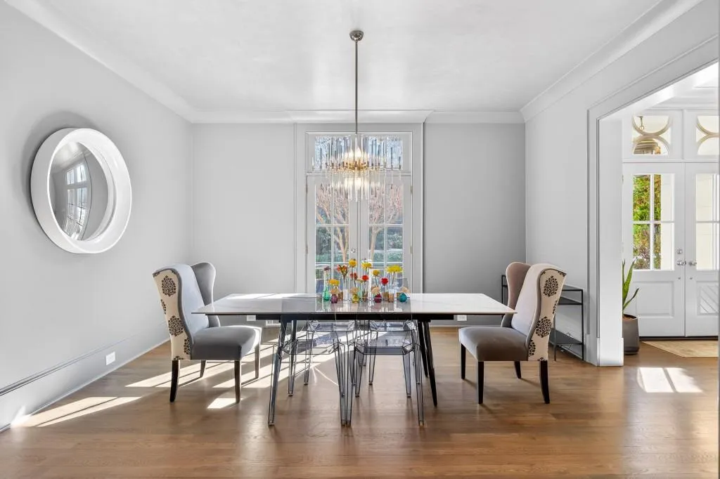 11 Leighton Court, Sandy Springs, Georgia 30327, 6 Bedrooms Bedrooms, ,7 BathroomsBathrooms,Residential,For Sale,11 Leighton Court,7712134