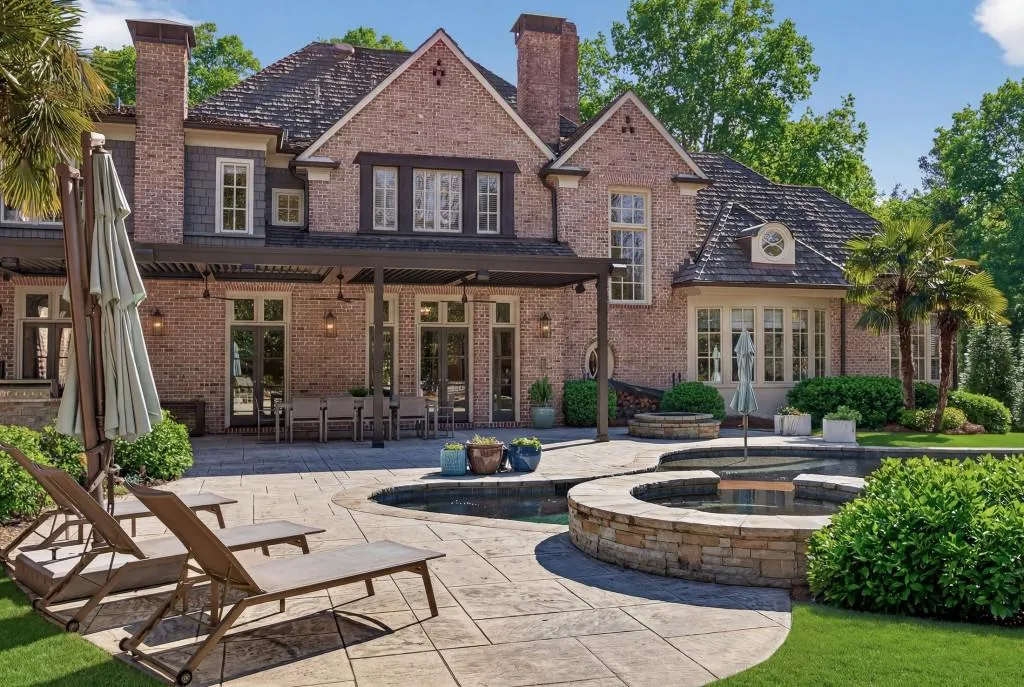 11 Leighton Court, Sandy Springs, Georgia 30327, 6 Bedrooms Bedrooms, ,7 BathroomsBathrooms,Residential,For Sale,11 Leighton Court,7712134