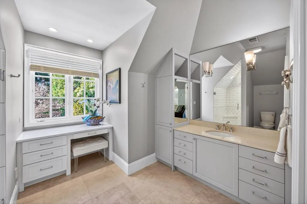 11 Leighton Court, Sandy Springs, Georgia 30327, 6 Bedrooms Bedrooms, ,7 BathroomsBathrooms,Residential,For Sale,11 Leighton Court,7712134