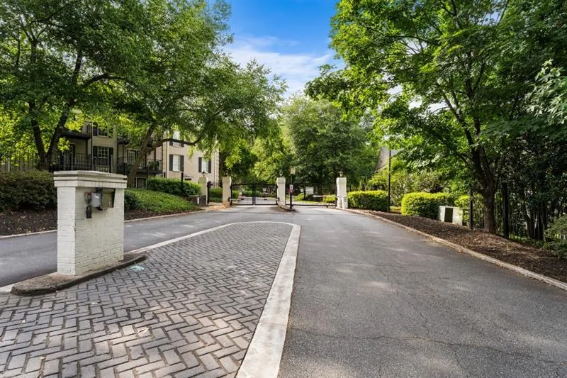 3689 Essex Avenue, Atlanta, Georgia 30339, 3 Bedrooms Bedrooms, ,2 BathroomsBathrooms,Residential,For Sale,3689 Essex Avenue,7614791