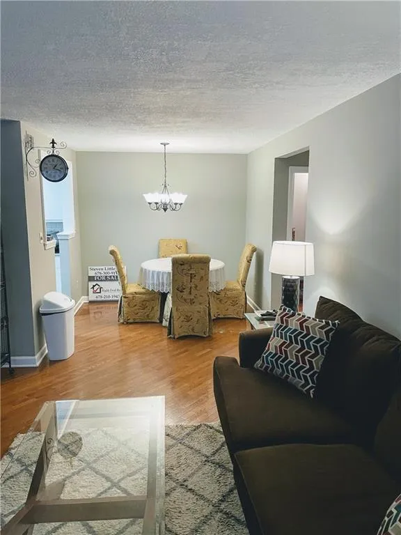 2015 Wingate Way, Sandy Springs, Georgia 30350, 2 Bedrooms Bedrooms, ,2 BathroomsBathrooms,Residential,Sold,2015 Wingate Way,6850673