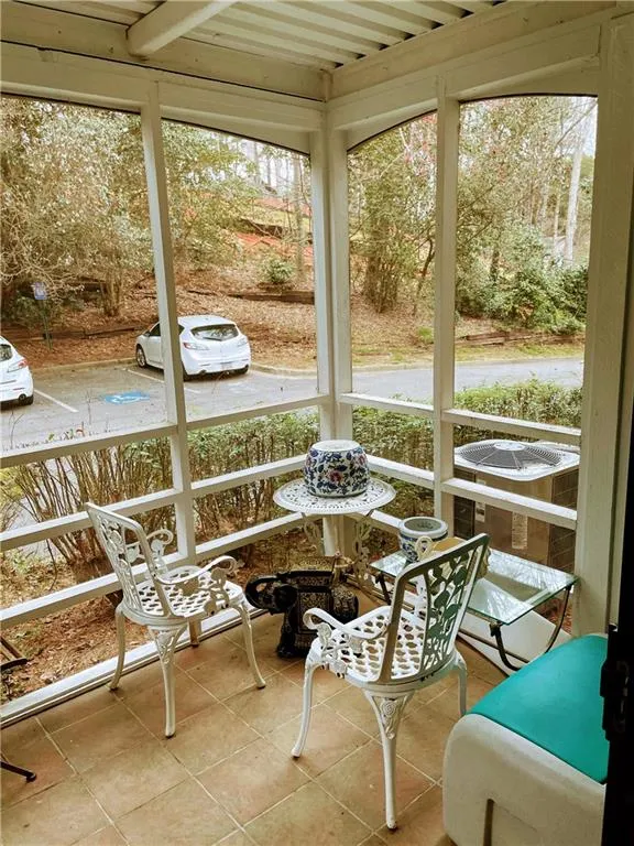 2015 Wingate Way, Sandy Springs, Georgia 30350, 2 Bedrooms Bedrooms, ,2 BathroomsBathrooms,Residential,Sold,2015 Wingate Way,6850673