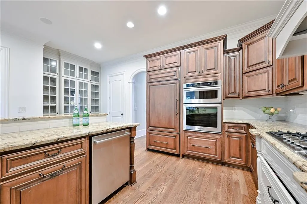 34 High Top Circle, Sandy Springs, Georgia 30328, 6 Bedrooms Bedrooms, ,6 BathroomsBathrooms,Residential,Sold,34 High Top Circle,6924395