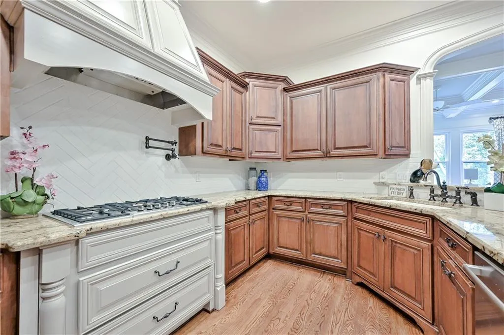 34 High Top Circle, Sandy Springs, Georgia 30328, 6 Bedrooms Bedrooms, ,6 BathroomsBathrooms,Residential,Sold,34 High Top Circle,6924395