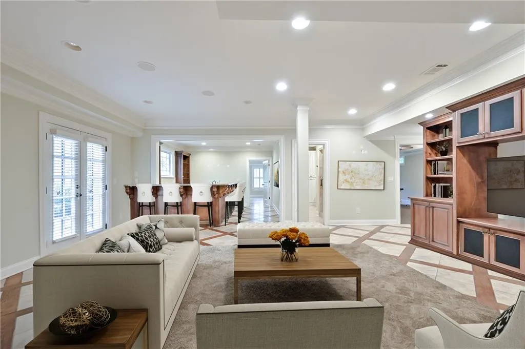 34 High Top Circle, Sandy Springs, Georgia 30328, 6 Bedrooms Bedrooms, ,6 BathroomsBathrooms,Residential,Sold,34 High Top Circle,6924395