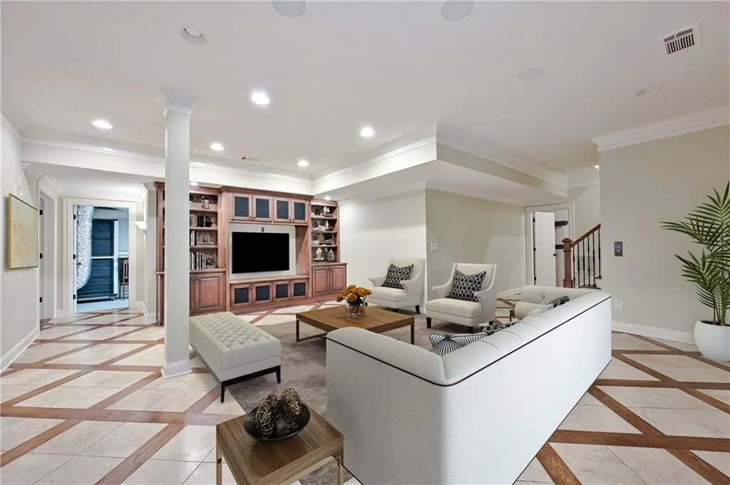 34 High Top Circle, Sandy Springs, Georgia 30328, 6 Bedrooms Bedrooms, ,6 BathroomsBathrooms,Residential,Sold,34 High Top Circle,6924395