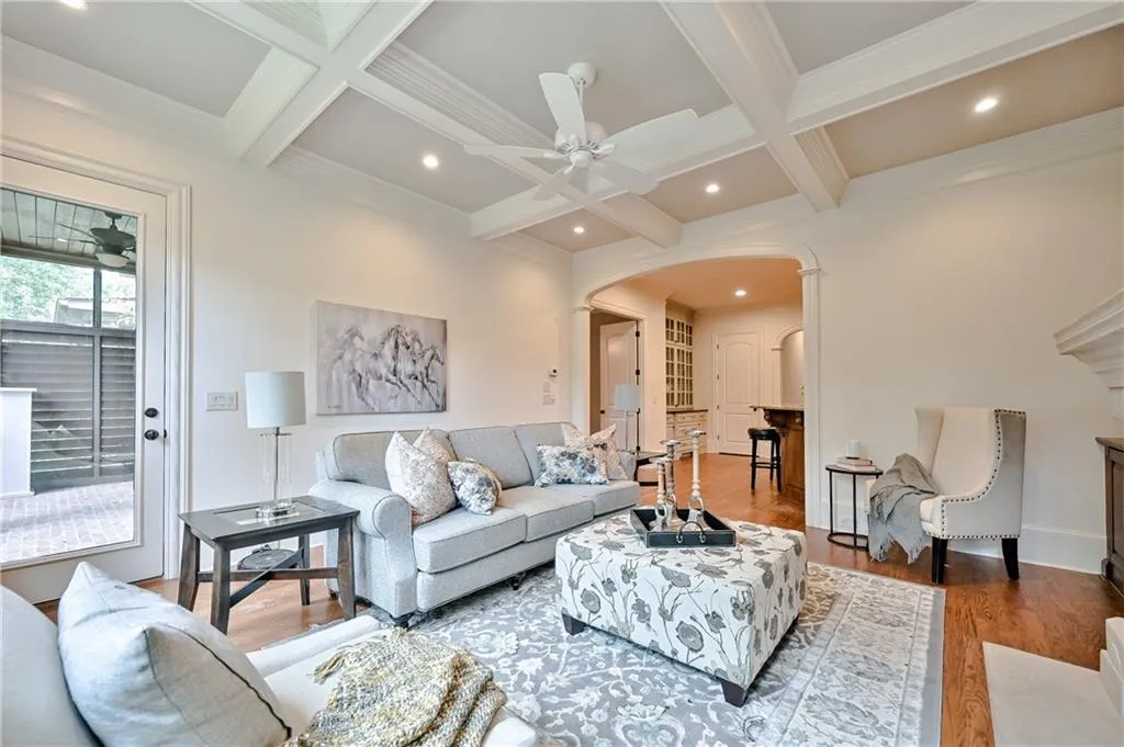 34 High Top Circle, Sandy Springs, Georgia 30328, 6 Bedrooms Bedrooms, ,6 BathroomsBathrooms,Residential,Sold,34 High Top Circle,6924395
